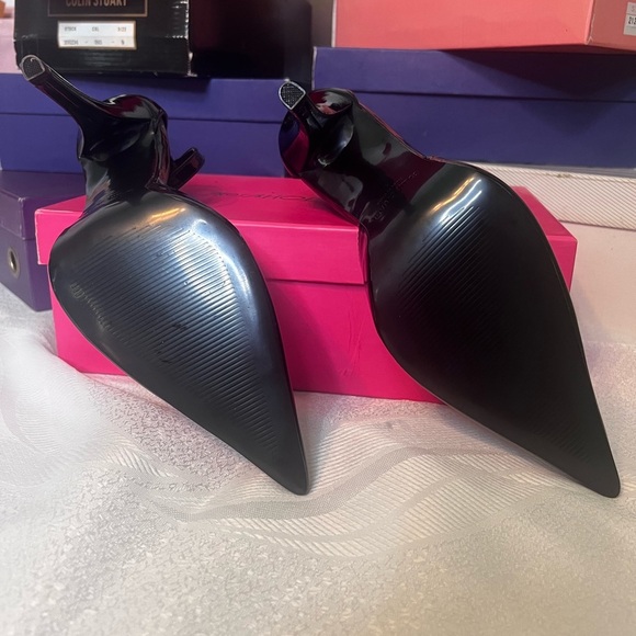 Sz9 Colin Stewart patten leather, pointed toe with strap. - Picture 7 of 8